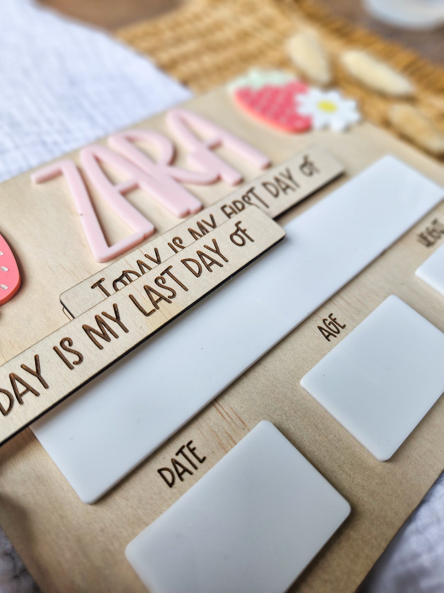 Mini First/Last Day Board Strawberries
