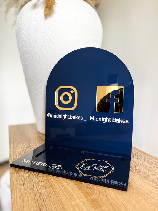 Business Social Stand